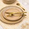 Assiette a dessert beige avec n