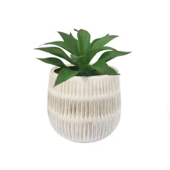 Plante artificielle en pot