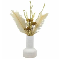 Vase avec fleurs sechees