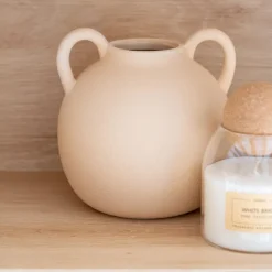 Vase rond avec anses